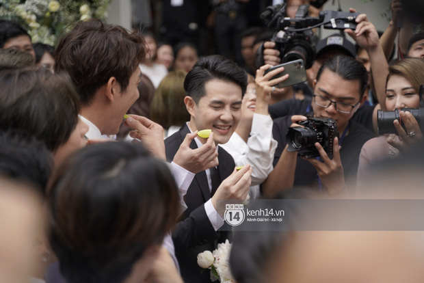 Yêu cầu oái oăm của nhà Đông Nhi khiến Ông Cao Thắng phải nhăn mặt trong đám hỏi-3