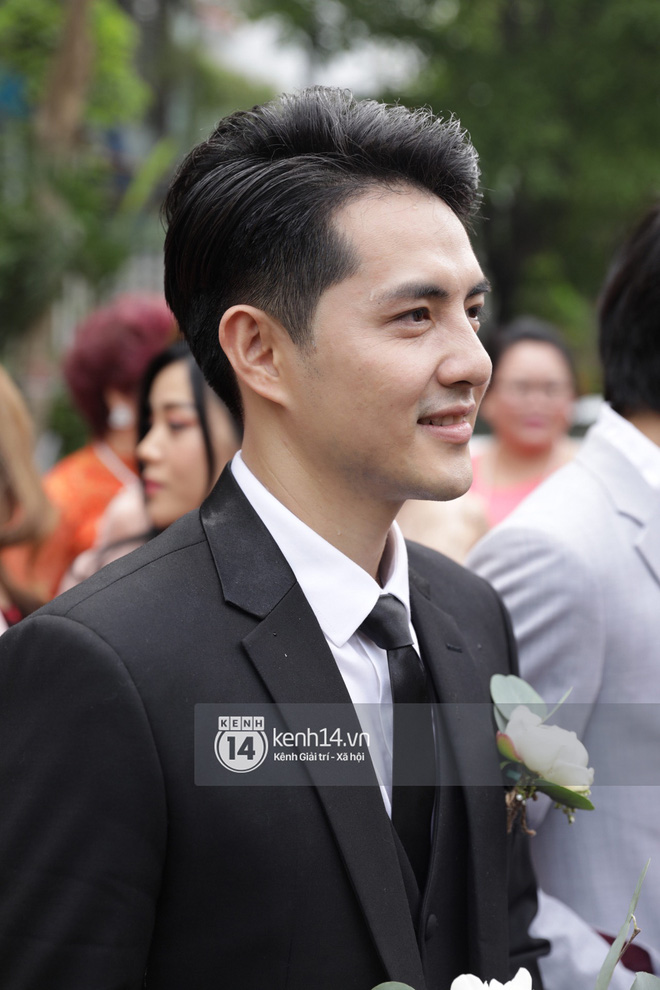 Lễ rước dâu Đông Nhi - Ông Cao Thắng: Lộ diện bố chồng quyền lực của Đông Nhi-19