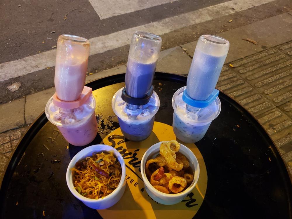 Trà sữa úp ngược - trào lưu mới hút giới trẻ TP.HCM-1