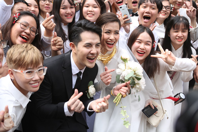 Lễ rước dâu Đông Nhi - Ông Cao Thắng: Lộ diện bố chồng quyền lực của Đông Nhi-12