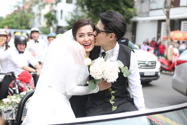 Lễ rước dâu Đông Nhi - Ông Cao Thắng: Lộ diện bố chồng quyền lực của Đông Nhi-4