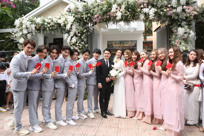 Lễ rước dâu Đông Nhi - Ông Cao Thắng: Lộ diện bố chồng quyền lực của Đông Nhi-10