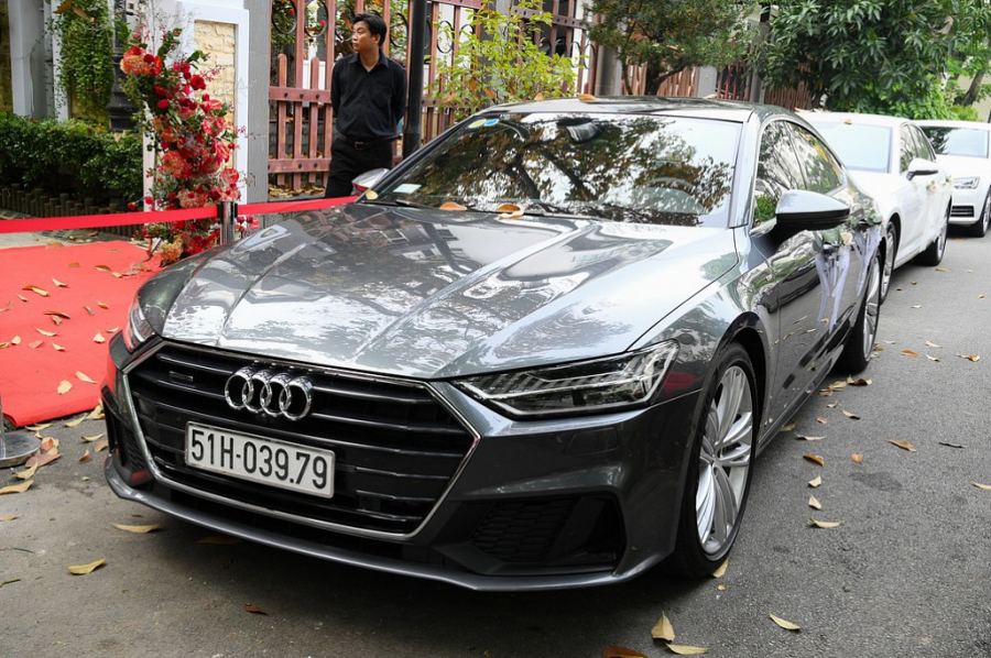 Cận cảnh dàn siêu xe rước dâu trong lễ ăn hỏi Đông Nhi - Ông Cao Thắng-4