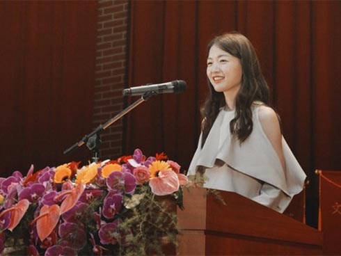 Bài diễn thuyết chấn động của nữ sinh viên sau 10 năm tốt nghiệp: Những người thắng ở vạch xuất phát chưa chắc có thể chạy tới cuối cùng!