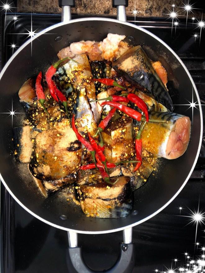 Khoe hình tự nấu ăn ngập ngụa đồ ngon nhưng nam ca sĩ 2 con bị bạn bè phẫn nộ-10