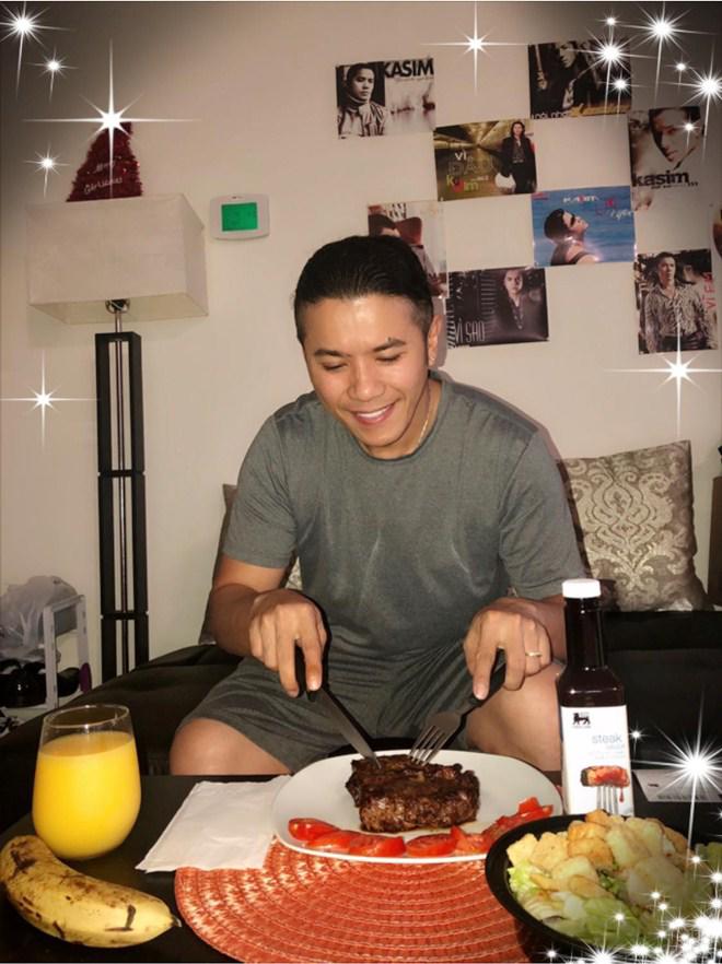 Khoe hình tự nấu ăn ngập ngụa đồ ngon nhưng nam ca sĩ 2 con bị bạn bè phẫn nộ-9