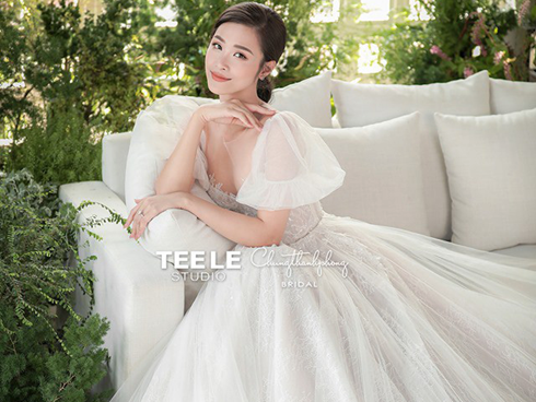 2 mẫu váy cưới chính thức của Đông Nhi vừa được hé lộ: Thiết kế lộng lẫy đẹp tuyệt trần lấy cảm hứng từ công nương Hoàng gia