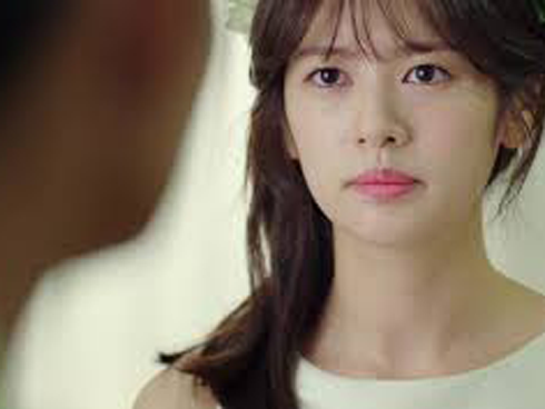 Quá hận người yêu cũ, tôi đến đám cưới của anh ta nâng ly chúc mừng rồi tiện thể ghé tai cô dâu thì thầm vài lời-3