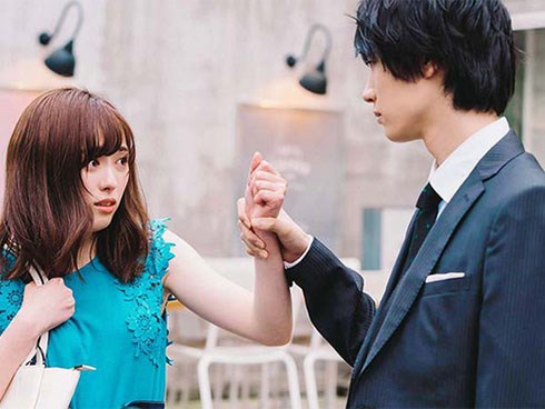 Bạn trai tặng túi xách mấy chục triệu, dặn đi đâu cũng phải mang theo, nhưng bỗng nhiều chuyện kỳ lạ xảy đến, để rồi em rụng rời khi phát hiện việc anh đã làm với chiếc túi ấy