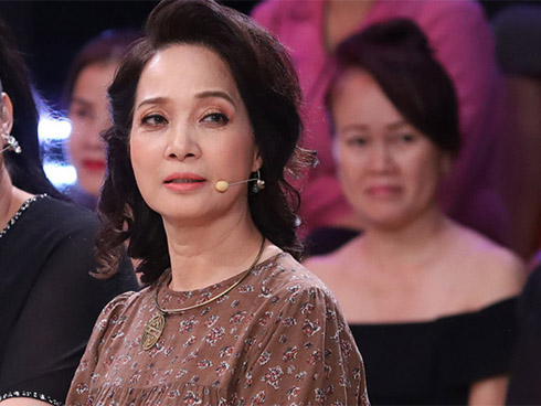 NSND Lê Khanh gây shock khi cắt phăng mái tóc dài gìn giữ 20 năm-13