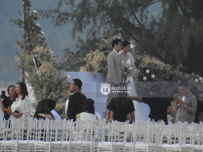 Đám cưới Đông Nhi và Ông Cao Thắng: Chú rể xúc động nói Cảm ơn em đã dành hết Thanh Xuân của mình cho anh... Anh Yêu Em...-27