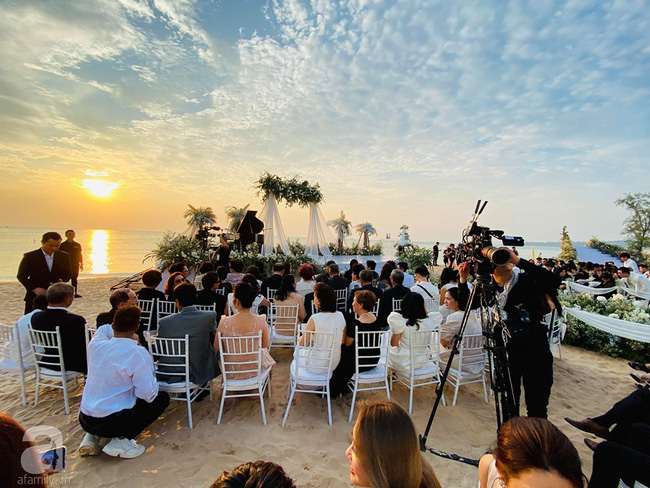 Đám cưới Đông Nhi và Ông Cao Thắng:  Chú rể xúc động nói Cảm ơn em đã dành hết Thanh Xuân của mình cho anh... Anh Yêu Em...-14