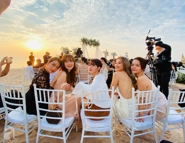 Đám cưới Đông Nhi và Ông Cao Thắng:  Chú rể xúc động nói Cảm ơn em đã dành hết Thanh Xuân của mình cho anh... Anh Yêu Em...-15