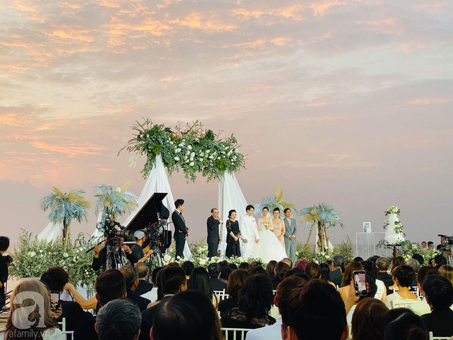 Đám cưới Đông Nhi và Ông Cao Thắng: Chú rể xúc động nói Cảm ơn em đã dành hết Thanh Xuân của mình cho anh... Anh Yêu Em...-8