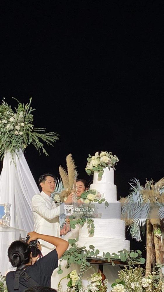Giây phút xúc động nhất hôn lễ: Ông Cao Thắng và Đông Nhi rơi nước mắt trên lễ đường, khoảnh khắc được mong chờ nhất cũng đã đến!-3