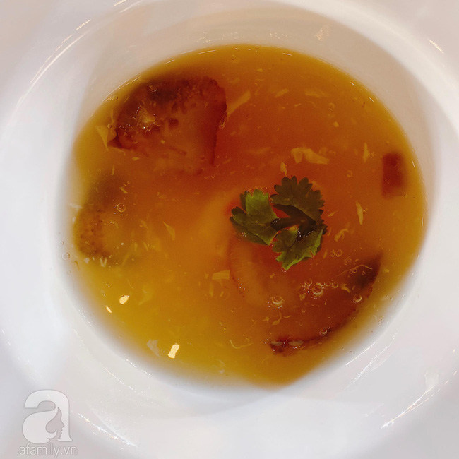 Choáng với thực đơn siêu sang chảnh được dùng để Đông Nhi và Ông Cao Thắng thiết đãi 500 khách mời-3