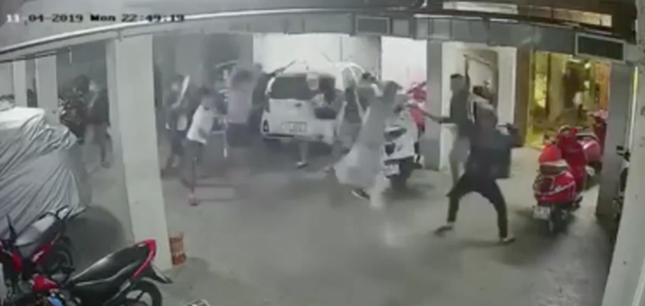 Nhiều đối tượng trong băng nhóm chém chết đại ca giang hồ Quân xa lộ ra đầu thú-2