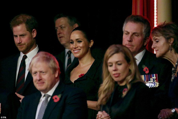 Hai cặp đôi Hoàng gia Anh chạm mặt tại sự kiện sau thời gian dài tách riêng và hành động khác lạ của họ nói lên tất cả-4