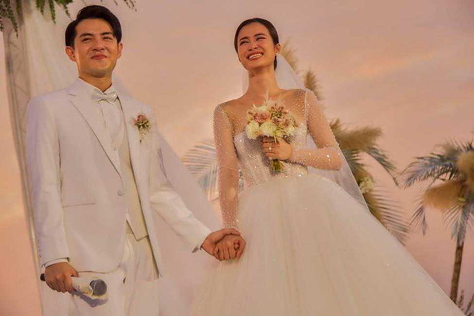 Sự thật ẩn sau chiếc khăn voan của Đông Nhi là quãng đường tình cảm suốt 10 năm qua của cặp đôi trời định-1