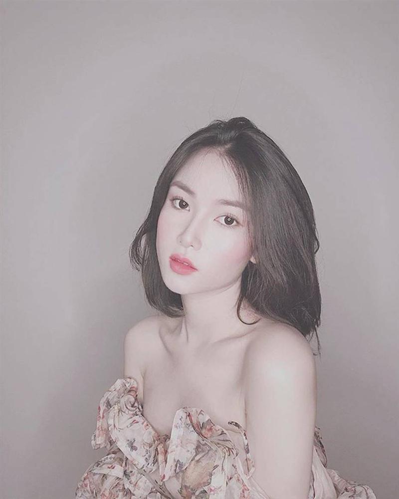 Giờ thì đã rõ vì sao bạn gái tin đồn” thủ môn Bùi Tiến Dũng mặc váy cô dâu, lý do thật khiến người hâm mộ ngỡ ngàng-1