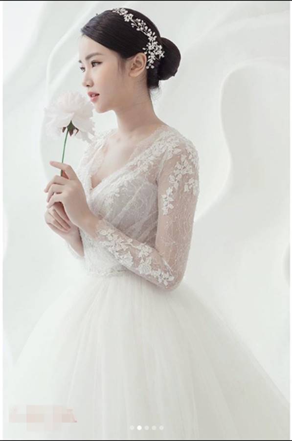 Giờ thì đã rõ vì sao bạn gái tin đồn” thủ môn Bùi Tiến Dũng mặc váy cô dâu, lý do thật khiến người hâm mộ ngỡ ngàng-7