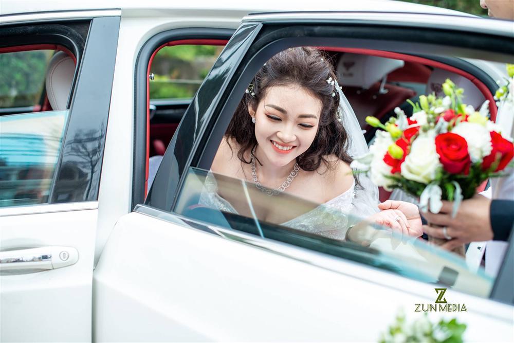 Hé lộ bất ngờ về cuộc sống sau đám cưới của cô dâu ở trong lâu đài 7 tầng, của hồi môn 200 cây vàng, kinh ngạc nhất chính là nhan sắc-5