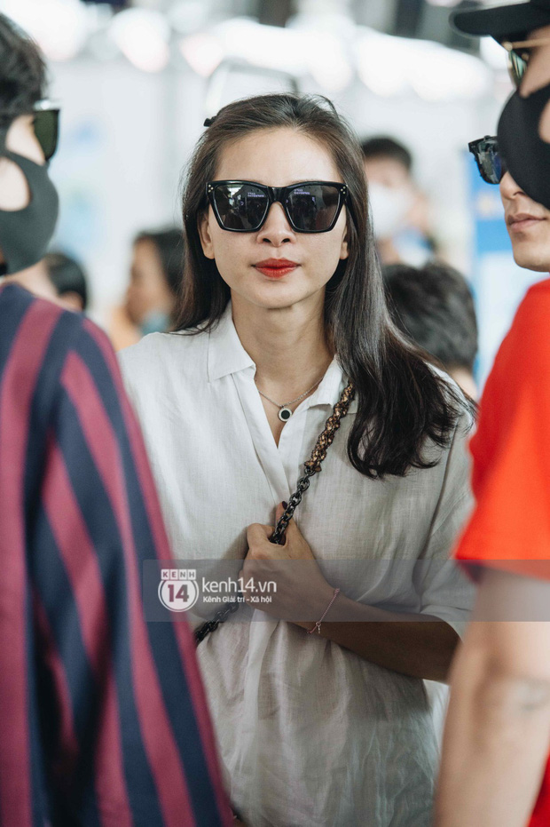 Dàn sao Vbiz đổ bộ sân bay rời Phú Quốc: Người thấm mệt, người vẫn tươi rói sau đêm quẩy nhiệt tại đám cưới Đông Nhi-3