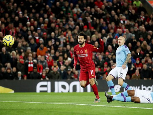 Liverpool bỏ xa Man City 9 điểm sau trận thắng 3-1-1