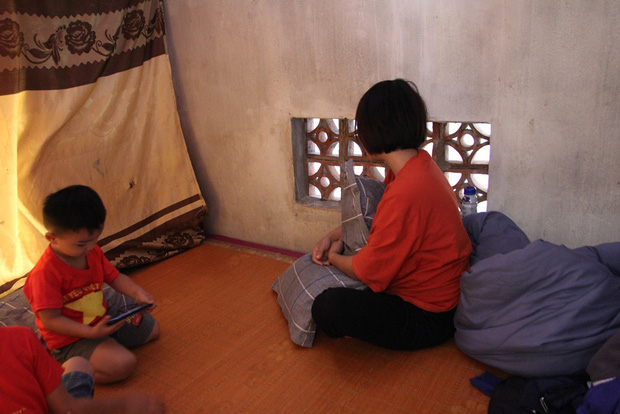 Vụ 39 người Việt tử vong trong xe container: Vợ trẻ mang bầu 7 tháng khóc cạn khô nước mắt chờ ngày đón thi thể chồng-2