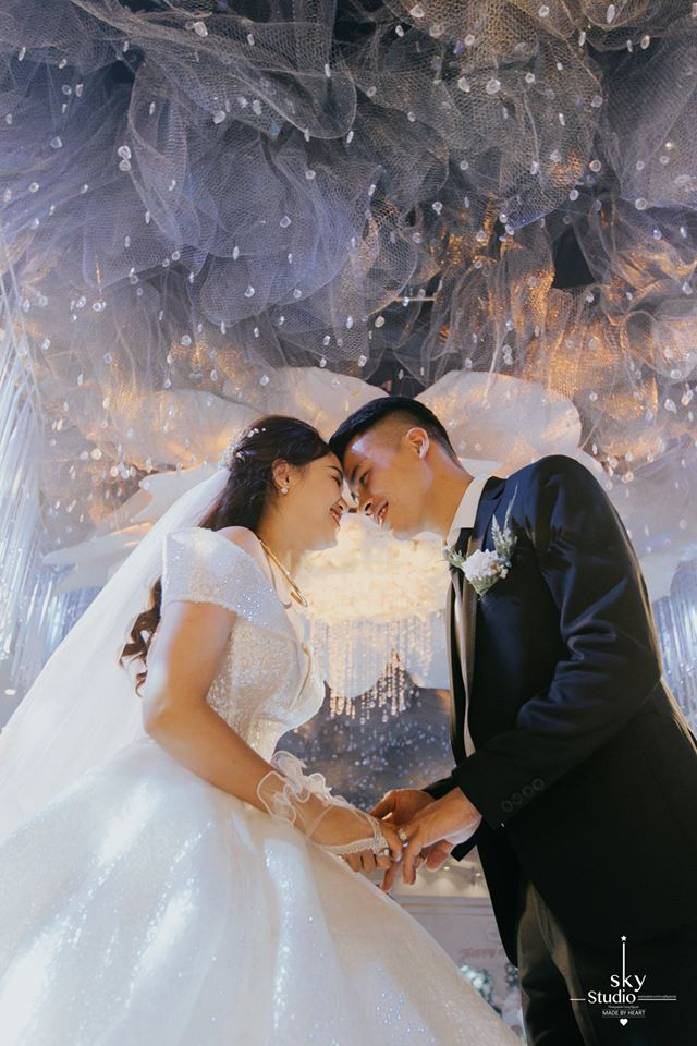 Lấy được vợ, chú rể khóc suốt 15 phút, mẹ cô dâu giây trước cười giây sau thái độ khác hẳn-6