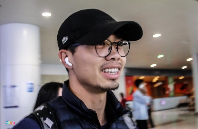 Công Phượng, Văn Hậu cùng đi ăn phở sau khi về Việt Nam-1