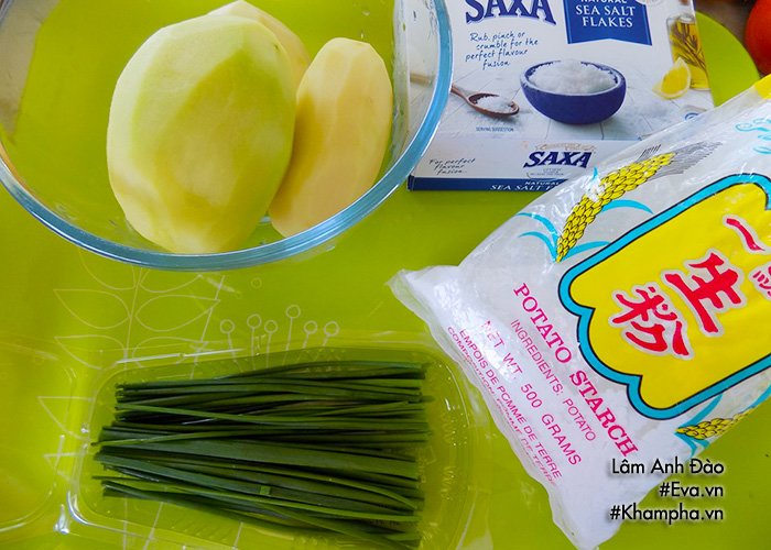 Mẹ đảm tranh thủ làm khoai tây chiên bi giòn, con ăn mãi vẫn thòm thèm-1