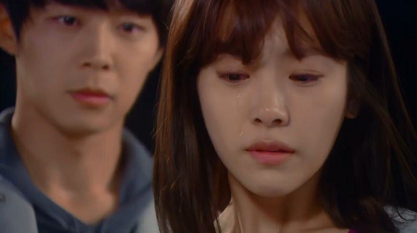 Suốt 3 năm chồng theo đuổi tôi rất khó khăn gian khổ và rồi đêm tân hôn anh phục thù một cách hèn hạ khiến tôi thấy hối hận vô cùng-1