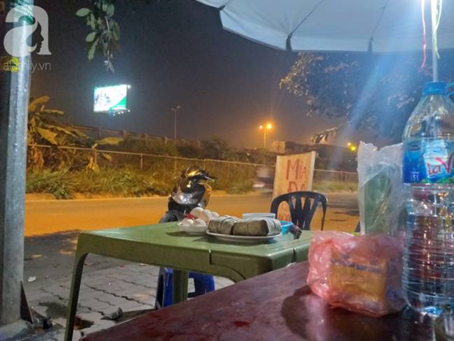 Sự thật về người phụ nữ suốt nhiều năm dắt con đi nhờ xe” trên cầu Thanh Trì: Đứa bé đã lớn nhưng vẫn ngày ngày lang thang cùng mẹ, không được đến trường-8