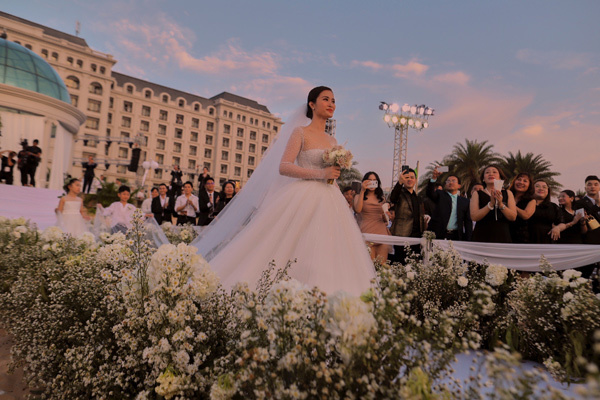 Dàn sao Việt ‘đại náo’ Vinpearl Land, Safari Phú Quốc-11