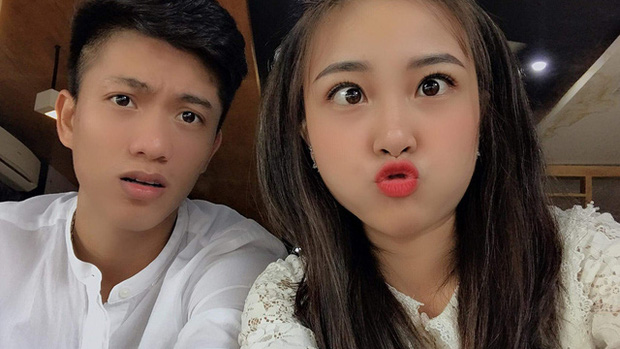 2019 rồi Văn Đức còn tán gái kiểu chúc em ngày mới vui vẻ, thế mà vẫn hốt được gái xinh về làm vợ!-1