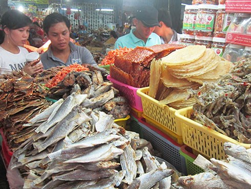 Sự thật rùng mình đằng sau những miếng cá khô 'ruồi không dám đậu'