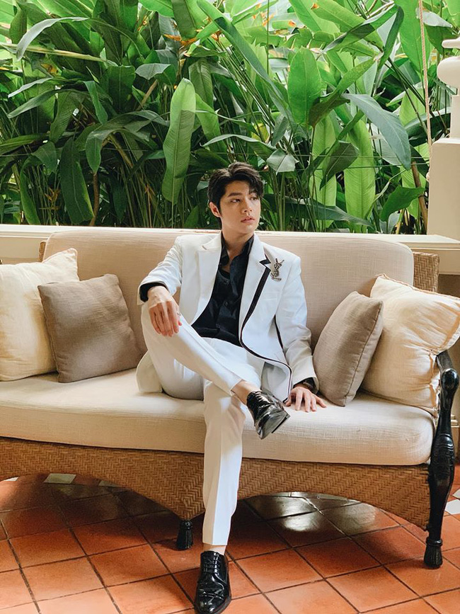 Sau màn ôm hôn, khóc lóc khi Đông Nhi đi lấy chồng, Noo Phước Thịnh lại có phản ứng bất ngờ này-2