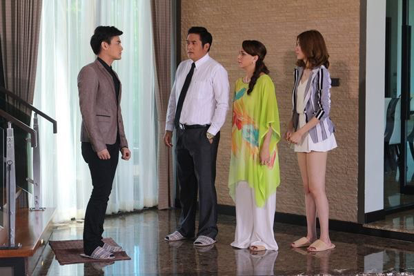 Bắt gặp con dâu lén chuyển cho bố mẹ đẻ 2 tỷ, mẹ chồng mắng ăn cây táo, rào cây sung, nhưng khi sự thật được phơi bày bà lại xấu hổ xin lỗi-2