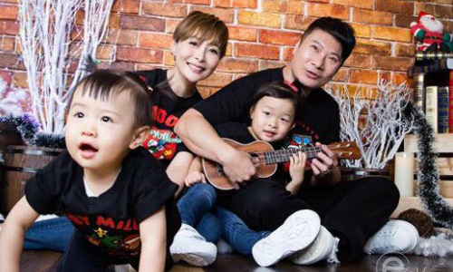 Hoa hậu nổi tiếng TVB: Rơi nước mắt vì con xấu xí, bị đồng nghiệp mỉa mai bi kịch vì quá giống bố-13