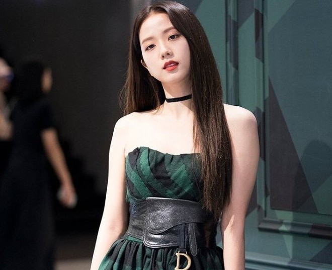 Chiếc túi kiêm thắt lưng được Đông Nhi và dàn sao quốc tế yêu thích-1