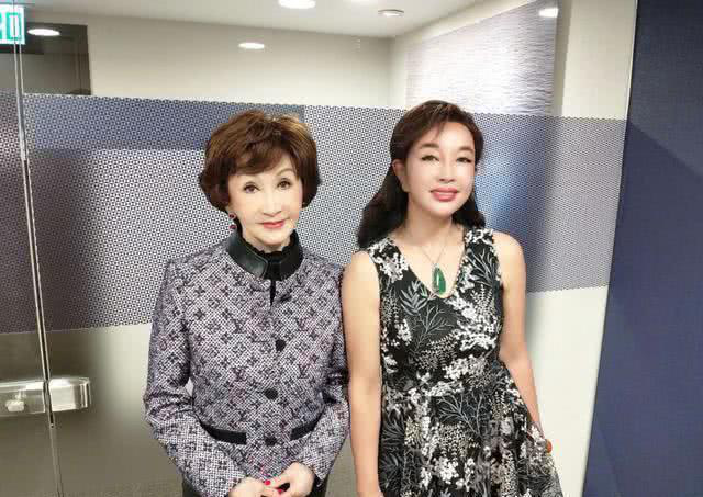 Võ Tắc Thiên Lưu Hiểu Khánh dùng đủ mọi cách để trẻ hóa mà trông không khác gì búp bê cao su-3