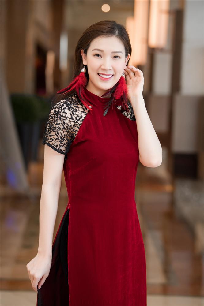 Tái xuất sau khi sinh con 8 tháng, Ngô Phương Lan tự tin với vóc dáng đẫy đà-9