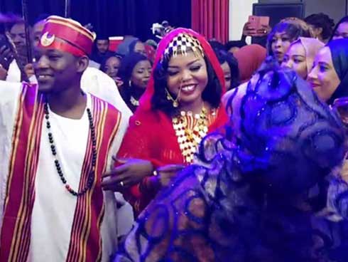 Ban đêm đi học về, bé gái khóc kể con nhìn thấy ma”, bố âm thầm theo dõi liền phát hiện sự thật còn đáng sợ hơn thế-5