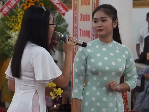 Phương Mỹ Chi lần đầu chia sẻ áp lực phía sau sự nổi tiếng: Bỏ học đi diễn, bị mẹ bào mòn, chẳng có không gian vui chơi giải trí như bạn bè cùng trang lứa-15