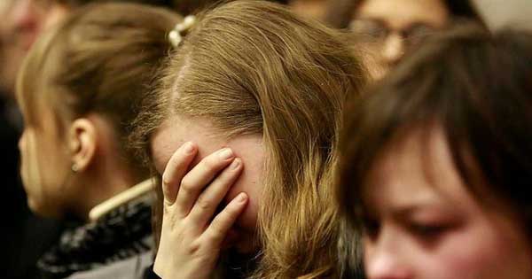 Con gái 10 tuổi than đau bụng và lưng, mẹ dẫn đi khám mới phát hiện đứa trẻ đã mang thai 8 tháng do bị anh ruột cưỡng bức-1