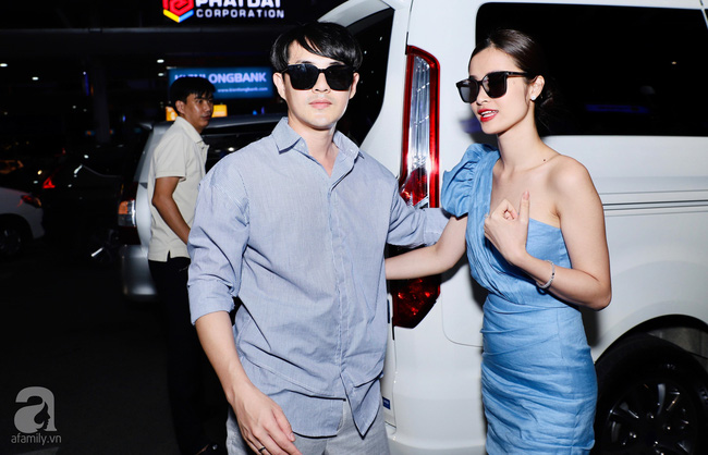 Đông Nhi - Ông Cao Thắng cực thời thượng xuất hiện tại sân bay về TP.HCM, tay trong tay không rời 1 giây-3