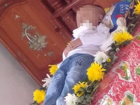 Hóc hạt nhãn, bé trai 2 tuổi tử vong thương tâm-1