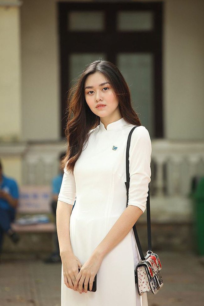 Từ hồi là nữ sinh trường PTTH Phan Đình Phùng, Tường San đã vô cùng nổi tiếng với nhan sắc xinh đẹp, nổi bật-1