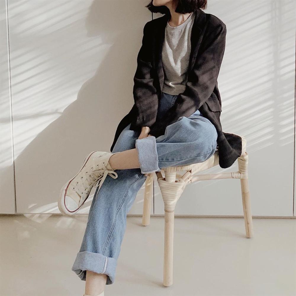 Diện quần jeans, chưa chắc là bạn đã có vẻ ngoài sành điệu nếu không mix với 4 mẫu giày sau đây-11